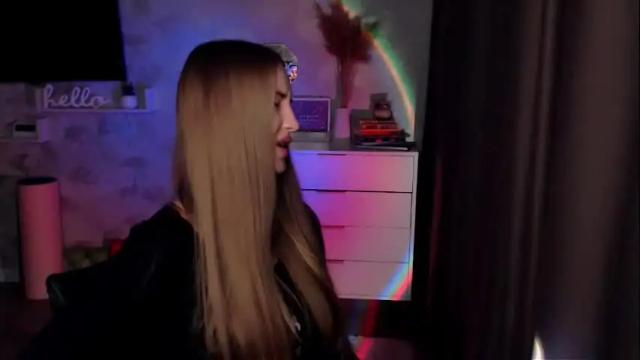 Image 6 of abigail_flex Stream on Chaturbate on 17 days ago