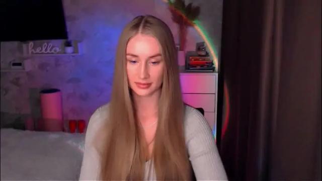 Image 2 of abigail_flex Stream on Chaturbate on 1 month ago