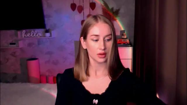 Image 2 of abigail_flex Stream on Chaturbate on 3 months ago