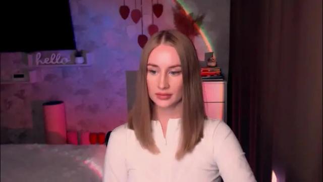 Image 3 of abigail_flex Stream on Chaturbate on 3 months ago