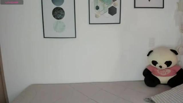 Image 3 of abigail_w Stream on Chaturbate on 2 months ago