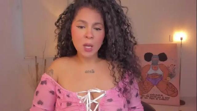 Image 4 of abigaill_13 Stream on Chaturbate on 15 days ago