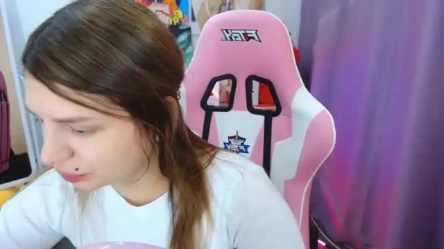 Image 2 of abigaillrios Stream on Chaturbate on 23 months ago