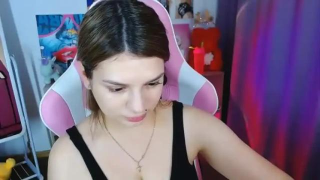 Image 2 of abigaillrios Stream on Chaturbate on 11 months ago