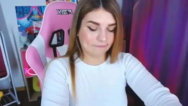 Image 3 of abigaillrios Stream on Chaturbate on 22 months ago