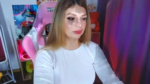 Image 4 of abigaillrios Stream on Chaturbate on 22 months ago