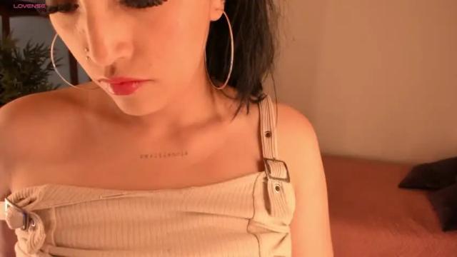 Image 2 of abiigaiil_ Stream on Chaturbate on 13 months ago