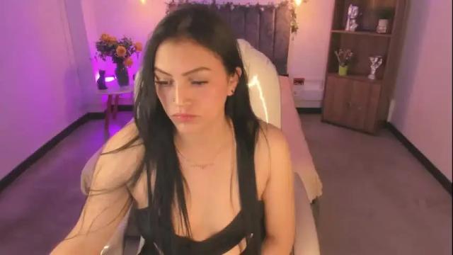Image 2 of abiigaiil_ Stream on Chaturbate on 16 days ago