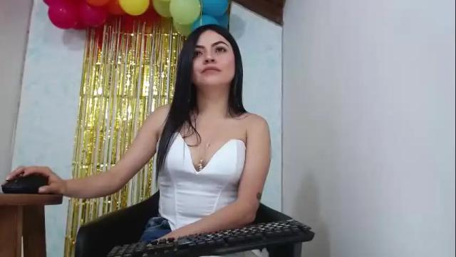 Image 10 of abril_9431 Stream on Chaturbate on 1 month ago