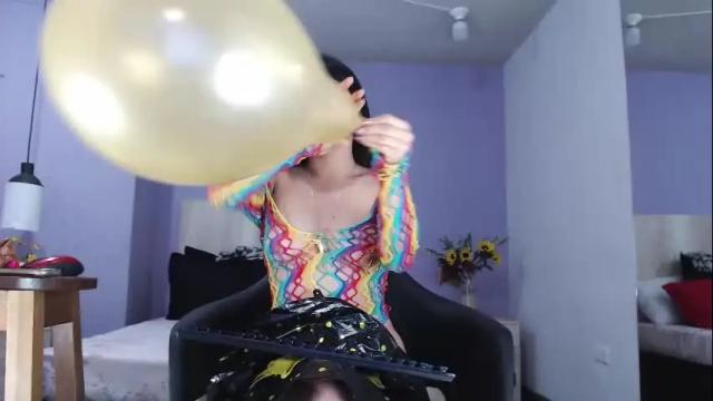 Image 6 of abril_9431 Stream on Chaturbate on 1 month ago