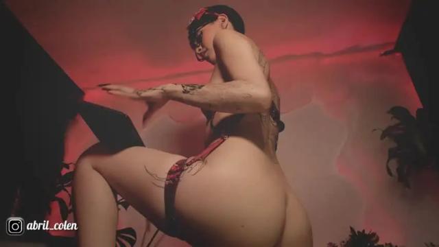 Image 3 of abril__colen Stream on Chaturbate on 15 months ago