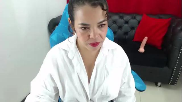 Image 3 of abril_beltran_ Stream on Chaturbate on 2 months ago