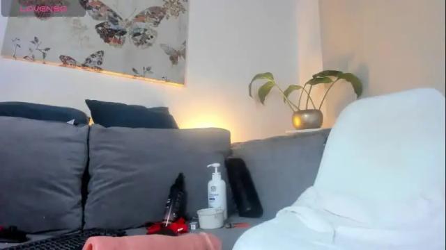 Image 10 of abril_dash Stream on Chaturbate on 2 months ago