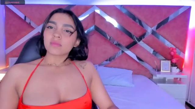 Image 8 of abril_gomez_11 Stream on Chaturbate on 20 months ago