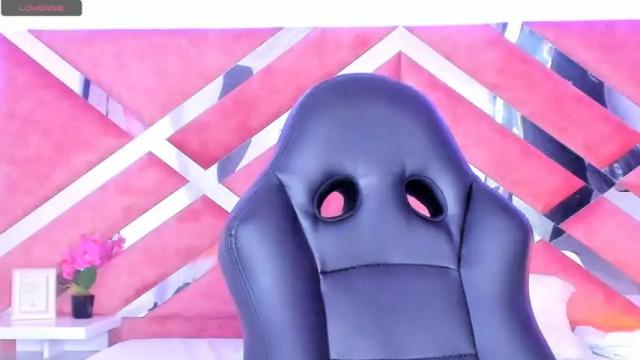 Image 4 of abril_gomez_11 Stream on Chaturbate on 20 months ago