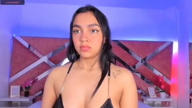 Image 6 of abril_gomez_11 Stream on Chaturbate on 19 months ago