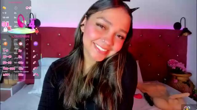 Image 2 of abril_gomez_11 Stream on Chaturbate on 1 month ago