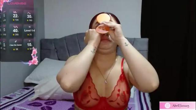 Image 2 of abril_lovee2 Stream on Chaturbate on 5 months ago