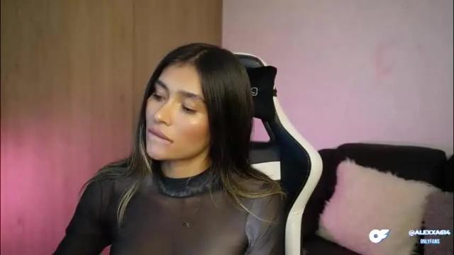 Image 8 of abril_w18 Stream on Chaturbate on 2 months ago