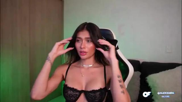 Image 4 of abril_w18 Stream on Chaturbate on 2 months ago
