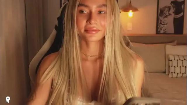 Image 10 of abril_w18 Stream on Chaturbate on 20 days ago