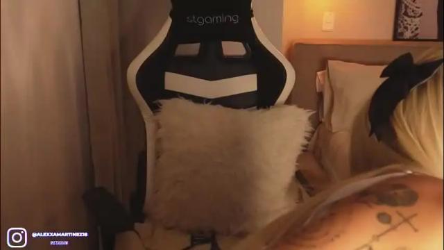 Image 7 of abril_w18 Stream on Chaturbate on 20 days ago