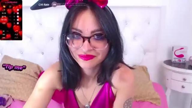 Image 10 of abrillove_69 Stream on Chaturbate on 13 months ago
