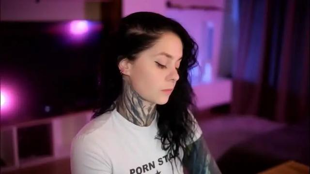 Image 2 of acid_pie Stream on Chaturbate on 2 months ago