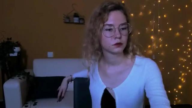 Image 3 of ada_makey Stream on Chaturbate on 23 months ago