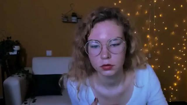 Image 4 of ada_makey Stream on Chaturbate on 23 months ago