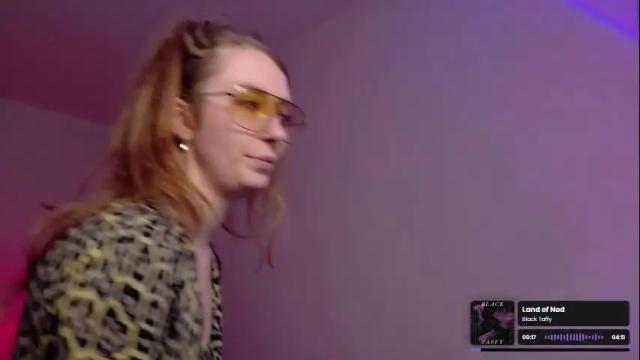 Image 4 of adalinarae Stream on Chaturbate on 1 month ago