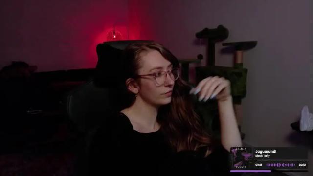 Image 4 of adalinarae Stream on Chaturbate on 1 month ago