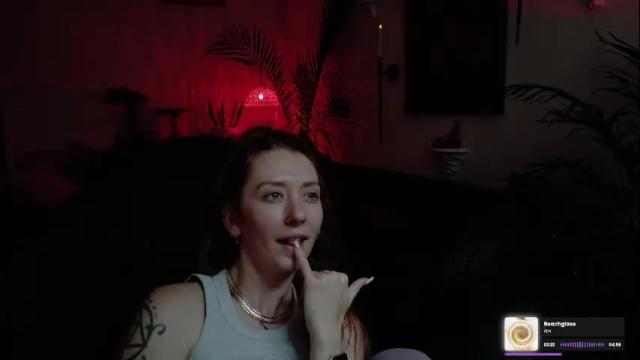 Image 2 of adalinarae Stream on Chaturbate on 4 months ago