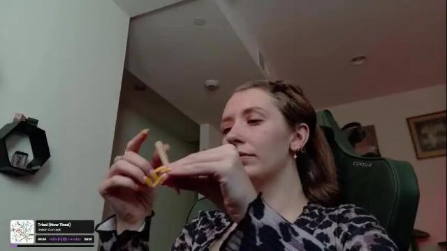 Image 10 of adalinarae Stream on Chaturbate on 3 months ago