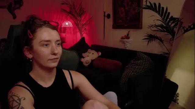 Image 3 of adalinarae Stream on Chaturbate on 3 months ago