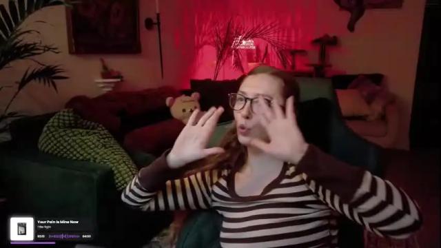 Image 2 of adalinarae Stream on Chaturbate on 3 months ago