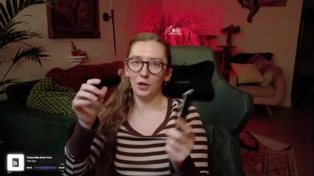 Image 3 of adalinarae Stream on Chaturbate on 3 months ago