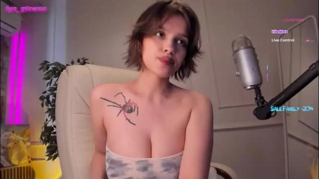 Image 7 of adalyn_glow Stream on Chaturbate on 2 months ago