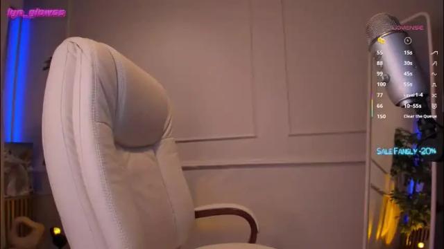 Image 3 of adalyn_glow Stream on Chaturbate on 1 month ago