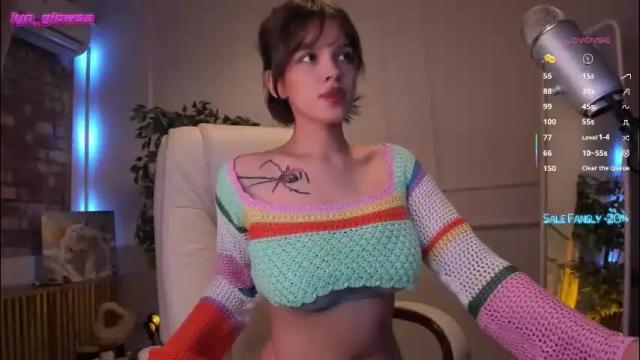 Image 3 of adalyn_glow Stream on Chaturbate on 1 month ago