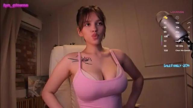 Image 10 of adalyn_glow Stream on Chaturbate on 1 month ago