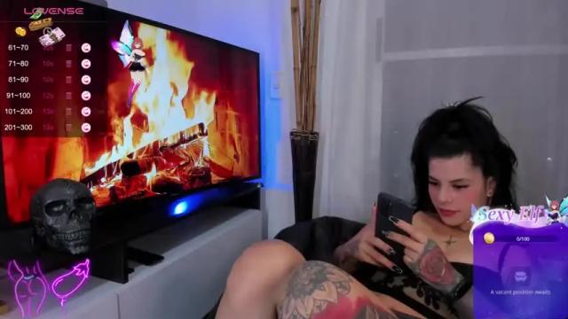 Image 2 of adams_rose Stream on Chaturbate on 19 months ago