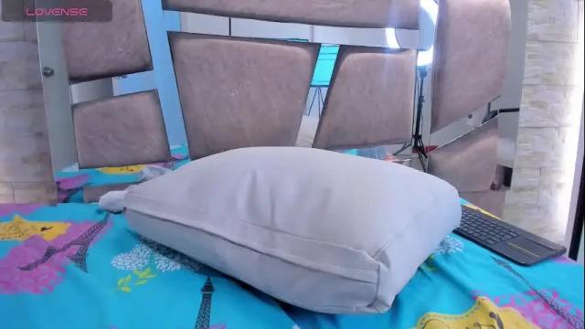 Image 6 of adara_scot Stream on Chaturbate on 1 month ago
