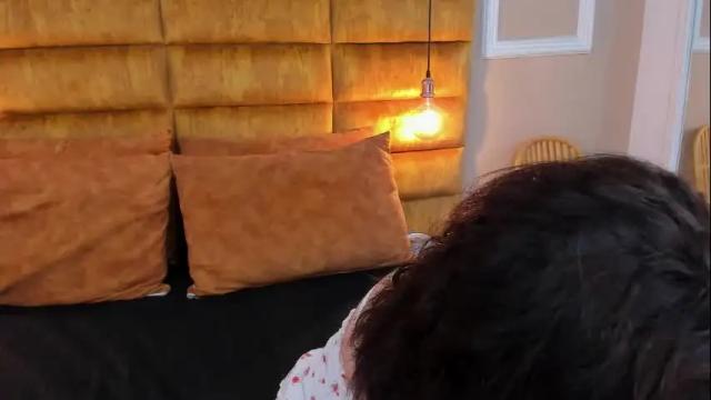 Image 11 of adarussell Stream on Chaturbate on 16 days ago