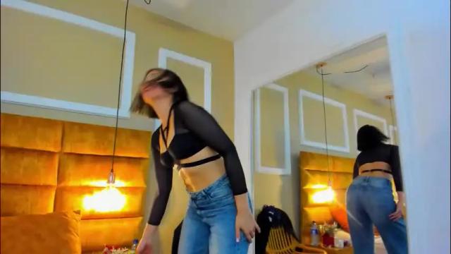 Image 6 of adarussell Stream on Chaturbate on 1 month ago