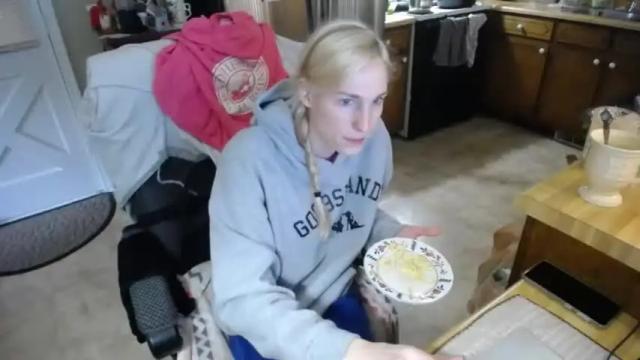 Image 2 of addibabeee Stream on Chaturbate on 11 months ago