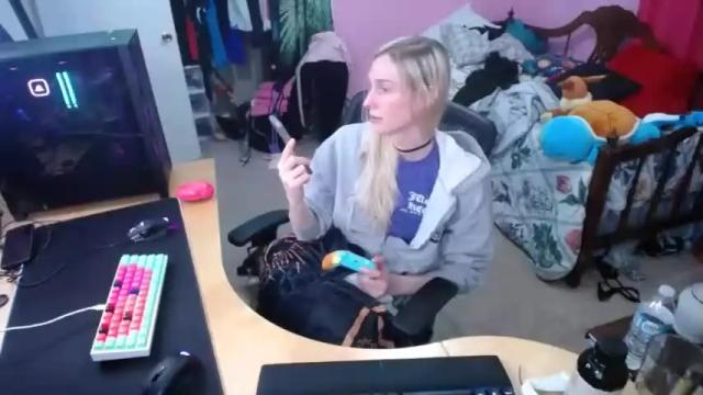 Image 10 of addibabeee Stream on Chaturbate on 9 months ago