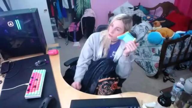 Image 12 of addibabeee Stream on Chaturbate on 17 months ago