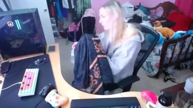 Image 3 of addibabeee Stream on Chaturbate on 9 months ago