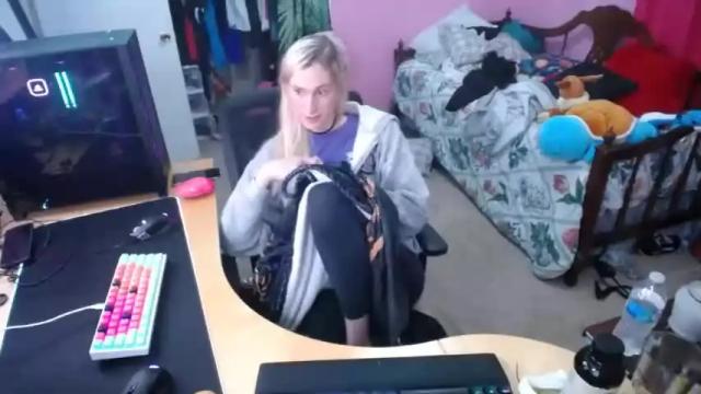 Image 6 of addibabeee Stream on Chaturbate on 17 months ago